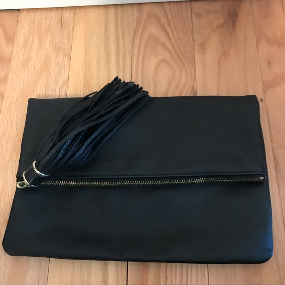H&M faux leather clutch with tassle - Picture 5 of 9